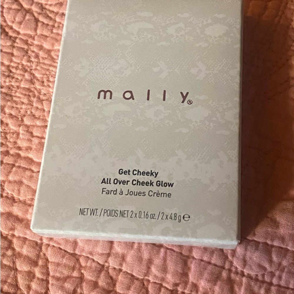 Mally Get Cheeky All Over Cheek Glow, NEOT. Mad about Mauve